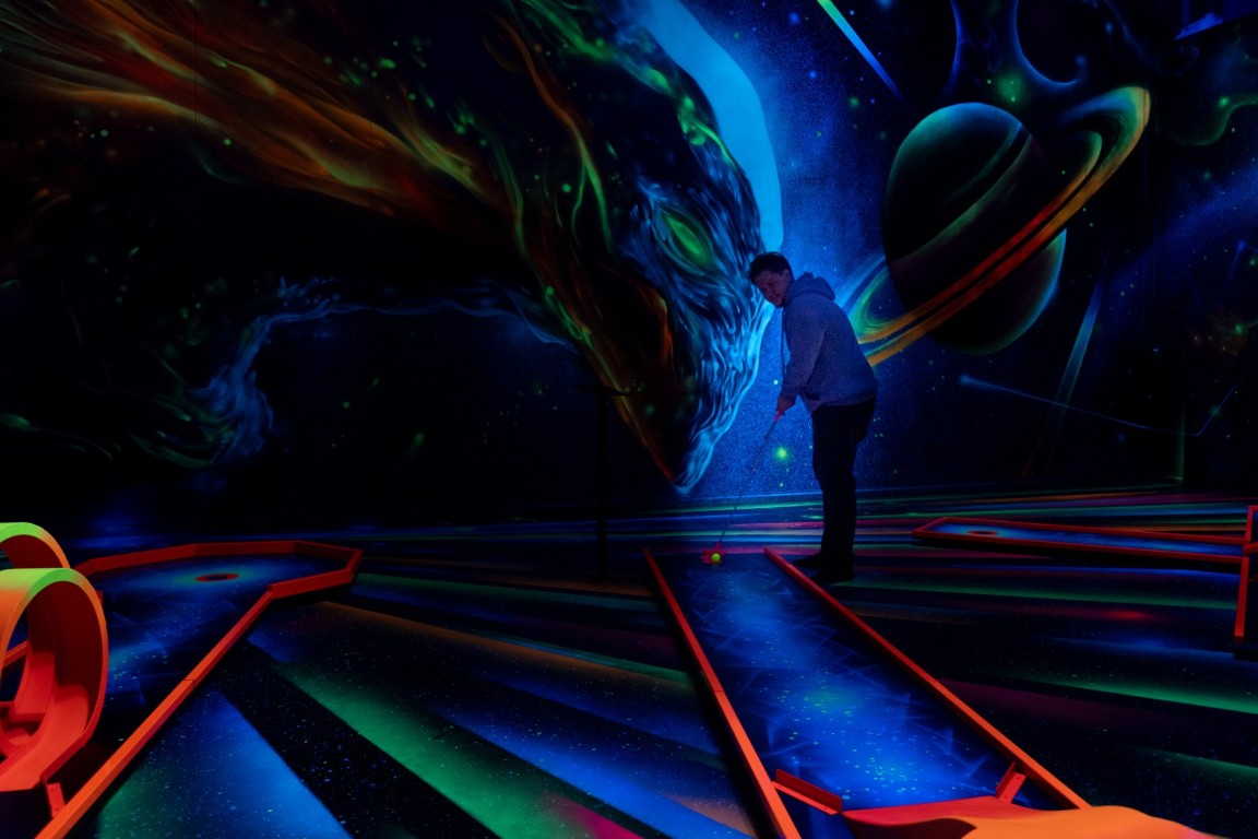 Schwarzlicht Minigolf Schwarzlicht Minigolf